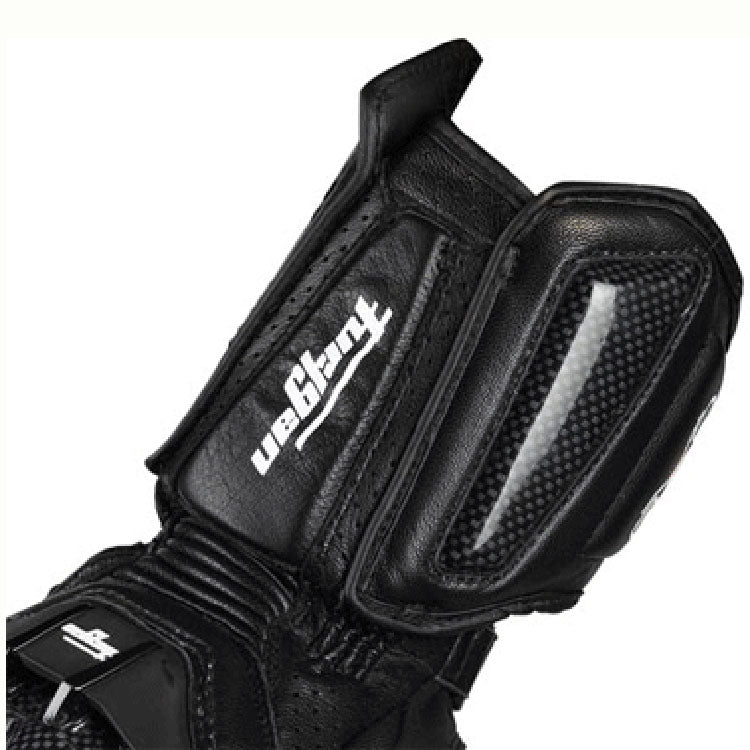 Carbon Fiber Motorcycle Gloves – All-Season, Touch Screen Compatible, Impact Protection