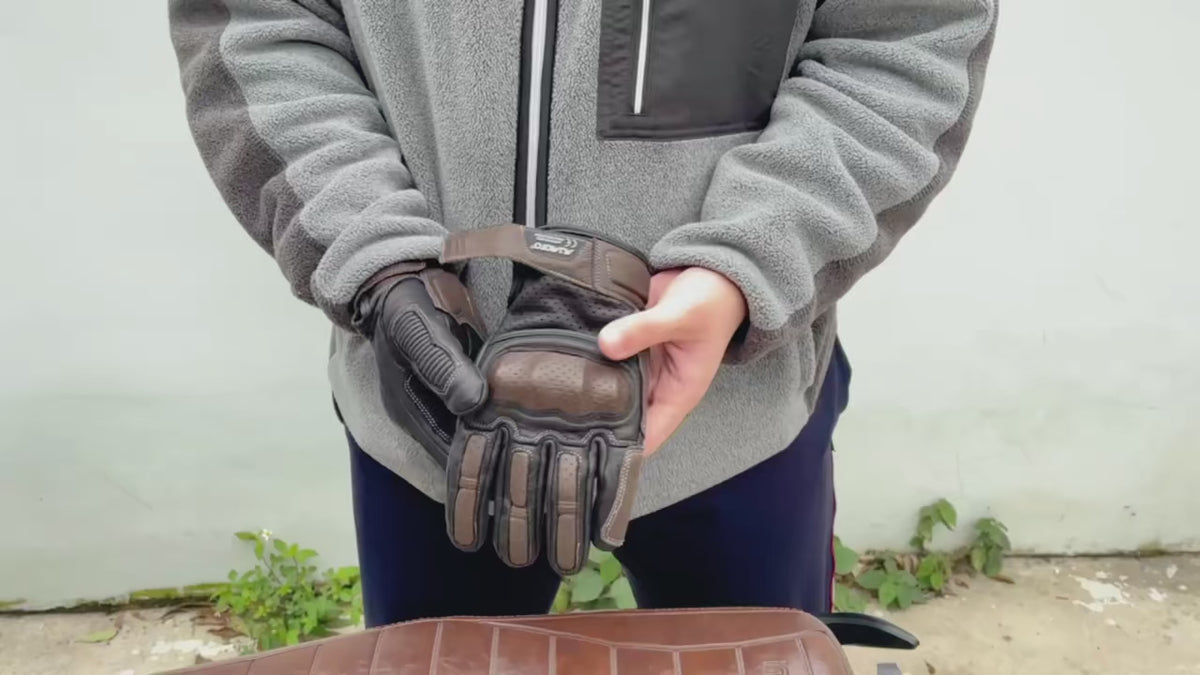 CE-Certified Retro Perforated Goatskin Motorcycle Gloves – Touchscreen, Spring–Autumn
